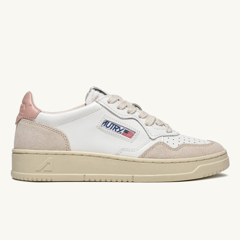 AUTRY SNEAKERS MEDALIST LOW SNEAKERS IN WHITE AND POWDER LEATHER AND BEIGE SUEDE